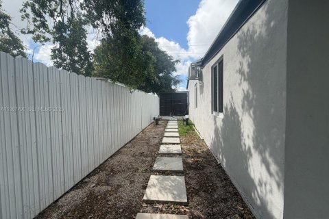 Купить виллу или дом в Майами, Флорида 4 спальни, 114.73м2, № 2050754 - фото 27