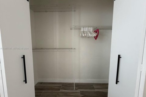 Купить виллу или дом в Майами, Флорида 4 спальни, 114.73м2, № 2050754 - фото 14