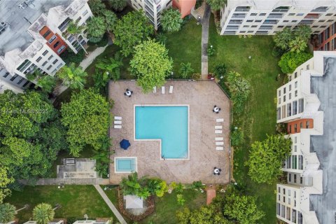 Купить кондоминиум в Дорал, Флорида 1 спальня, 65.96м2, № 1952831 - фото 4