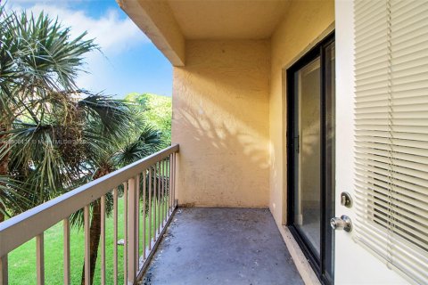 Купить кондоминиум в Дорал, Флорида 1 спальня, 65.96м2, № 1952831 - фото 15