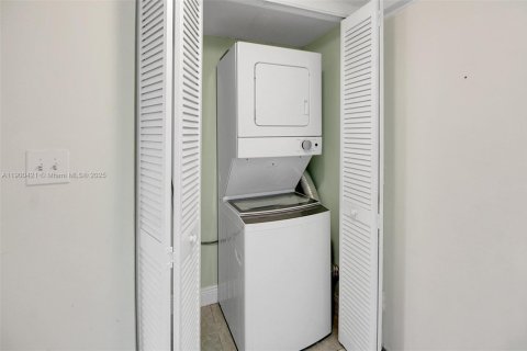 Купить кондоминиум в Дорал, Флорида 1 спальня, 65.96м2, № 1952831 - фото 6