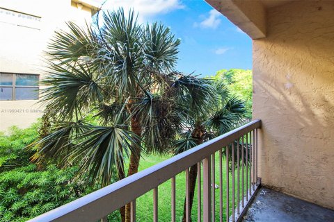 Купить кондоминиум в Дорал, Флорида 1 спальня, 65.96м2, № 1952831 - фото 16