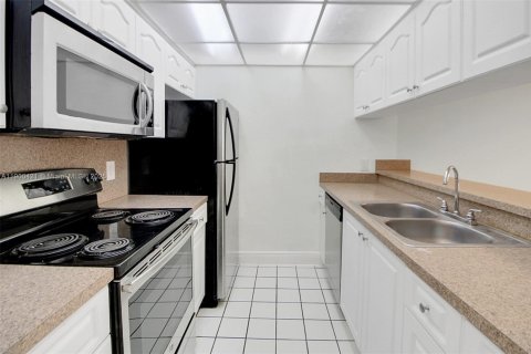 Купить кондоминиум в Дорал, Флорида 1 спальня, 65.96м2, № 1952831 - фото 5