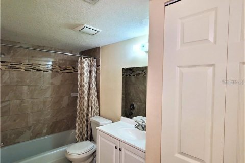 Copropriété à vendre à Sarasota, Floride: 2 chambres, 90.49 m2 № 1815542 - photo 16