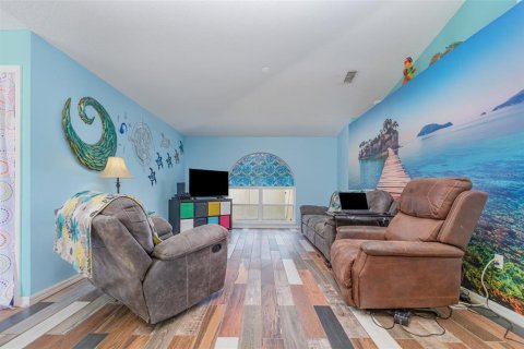 Casa en venta en Fruitland Park, Florida, 4 dormitorios, 197.79 m2 № 1853507 - foto 3