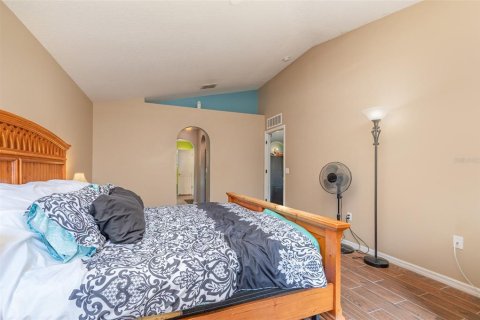 Casa en venta en Fruitland Park, Florida, 4 dormitorios, 197.79 m2 № 1853507 - foto 16