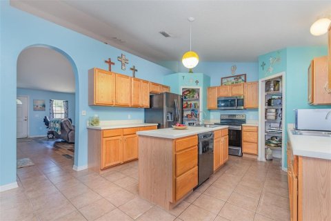 Casa en venta en Fruitland Park, Florida, 4 dormitorios, 197.79 m2 № 1853507 - foto 12