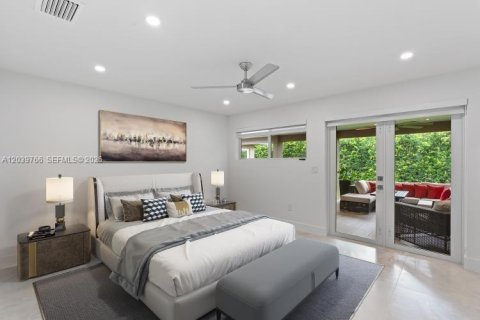 House in Miami, Florida 5 bedrooms, 212.28 sq.m. № 2188882 - photo 14