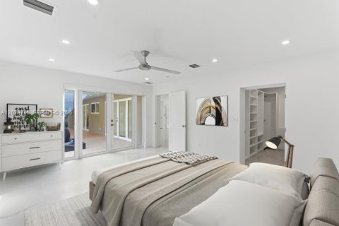 House in Miami, Florida 5 bedrooms, 212.28 sq.m. № 2188882 - photo 13
