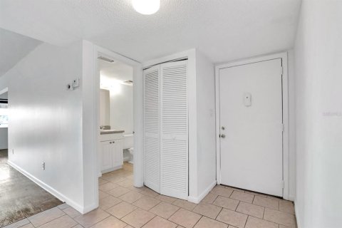 Condo in Ocala, Florida, 2 bedrooms  № 1441014 - photo 4