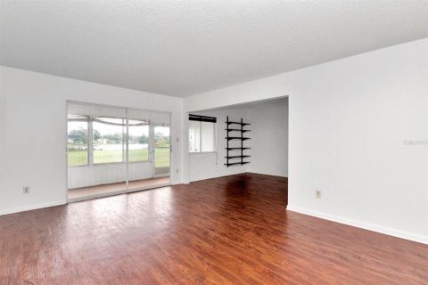 Condo in Ocala, Florida, 2 bedrooms  № 1441014 - photo 6