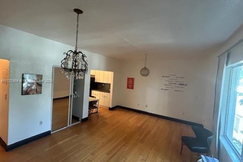 Condominio en venta en Miami Beach, Florida, 51.47 m2 № 1703839 - foto 10