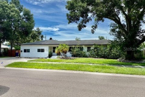 Appartement à louer à Saint Petersburg, Floride: 1 chambre, 32.7 m2 № 1880509 - photo 1