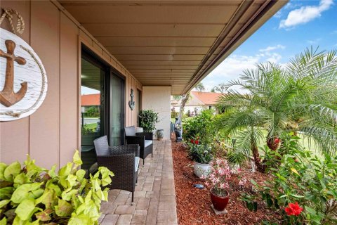 Casa en venta en Sarasota, Florida, 2 dormitorios, 147.9 m2 № 2097457 - foto 9