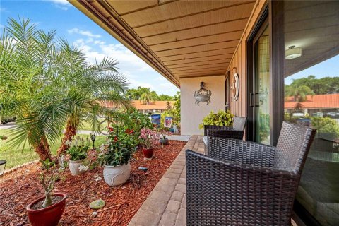 Casa en venta en Sarasota, Florida, 2 dormitorios, 147.9 m2 № 2097457 - foto 8