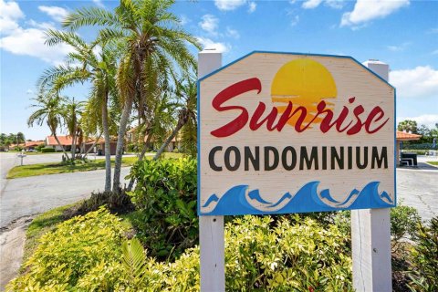 Casa en venta en Sarasota, Florida, 2 dormitorios, 147.9 m2 № 2097457 - foto 4