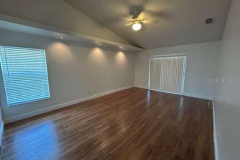 Casa en venta en Palm Harbor, Florida, 3 dormitorios, 199.93 m2 № 1774012 - foto 4