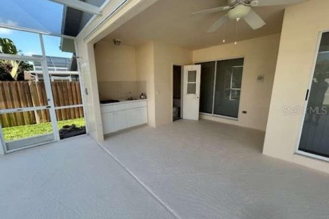 Casa en venta en Palm Harbor, Florida, 3 dormitorios, 199.93 m2 № 1774012 - foto 19