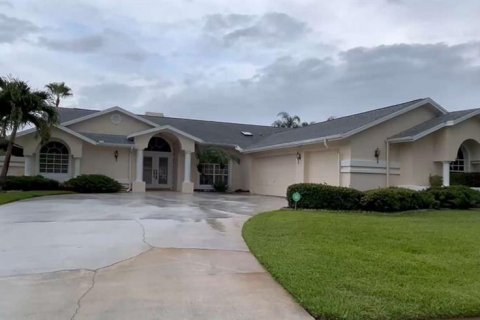 Casa en venta en Palm Harbor, Florida, 3 dormitorios, 199.93 m2 № 1774012 - foto 2