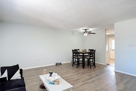 Copropriété à vendre à Tampa, Floride: 2 chambres, 83.52 m2 № 2218001 - photo 3