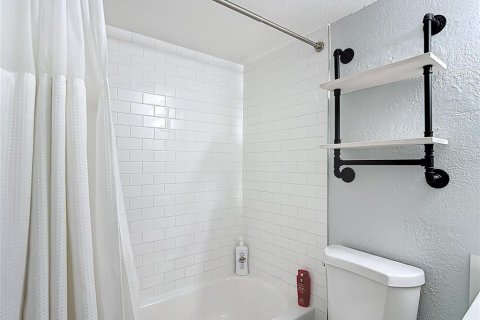 Copropriété à vendre à Tampa, Floride: 2 chambres, 83.52 m2 № 2218001 - photo 13