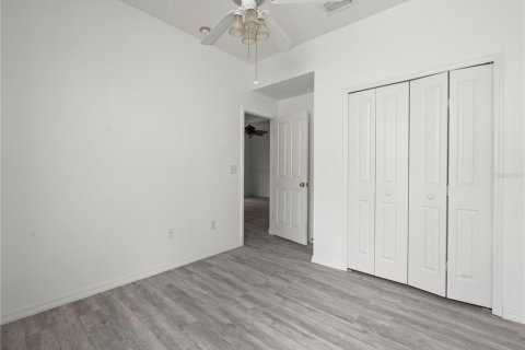 House in Wesley Chapel, Florida 4 bedrooms, 160.72 sq.m. № 1824157 - photo 28