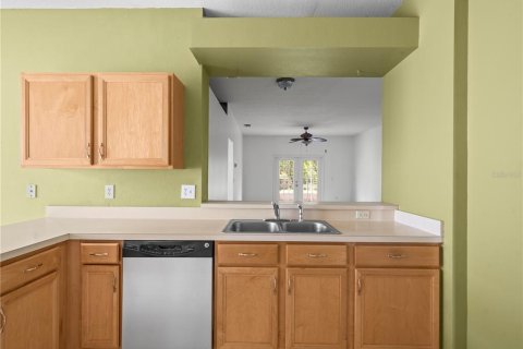 House in Wesley Chapel, Florida 4 bedrooms, 160.72 sq.m. № 1824157 - photo 12