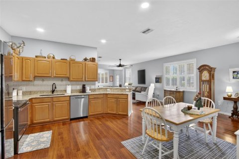 Condominio en venta en Plant City, Florida, 2 dormitorios, 125.98 m2 № 2099870 - foto 19