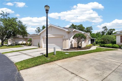 Condominio en venta en Plant City, Florida, 2 dormitorios, 125.98 m2 № 2099870 - foto 2