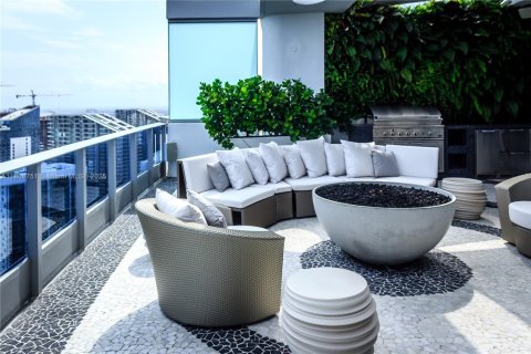 Condo in Miami, Florida, 3 bedrooms  № 1749896 - photo 3