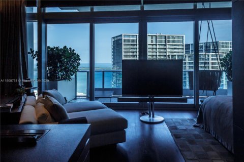 Condo in Miami, Florida, 3 bedrooms  № 1749896 - photo 26