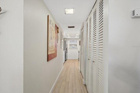 Condominio en venta en Longboat Key, Florida, 2 dormitorios, 139.82 m2 № 2229908 - foto 11