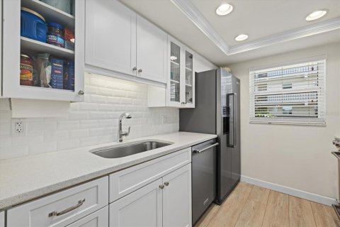 Condominio en venta en Longboat Key, Florida, 2 dormitorios, 139.82 m2 № 2229908 - foto 9