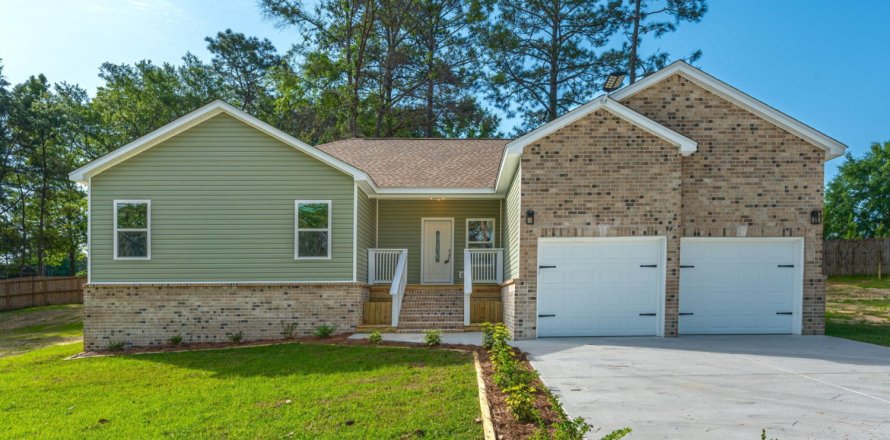 House in De Funiak Springs, Florida 4 bedrooms, 186.73 sq.m. № 558984