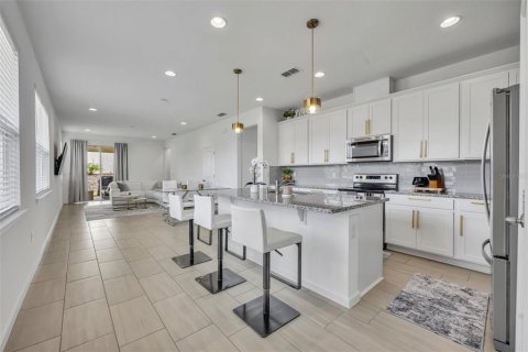 Villa ou maison à vendre à Clermont, Floride: 4 chambres, 152.73 m2 № 1570175 - photo 5
