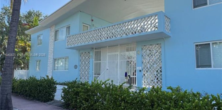 Condo in Miami Beach, Florida, 1 bedroom № 1830214