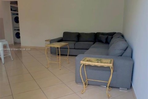 Снять в аренду кондоминиум в Майами-Бич, Флорида 1 спальня, 69.68м2, № 1830214 - фото 8