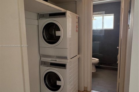 Снять в аренду кондоминиум в Майами-Бич, Флорида 1 спальня, 69.68м2, № 1830214 - фото 10