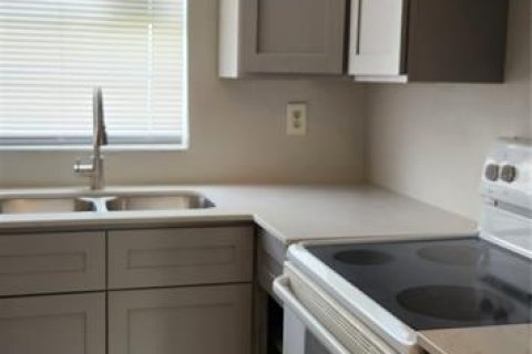 Apartamento en alquiler en Port Richey, Florida, 2 dormitorios, 78.97 m2 № 1876820 - foto 10