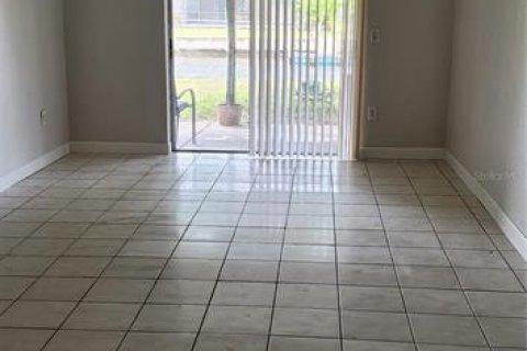 Apartamento en alquiler en Port Richey, Florida, 2 dormitorios, 78.97 m2 № 1876820 - foto 7