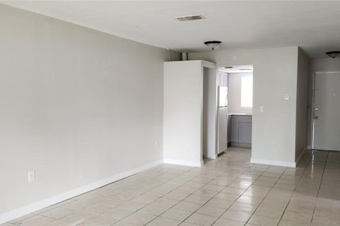 Apartamento en alquiler en Port Richey, Florida, 2 dormitorios, 78.97 m2 № 1876820 - foto 4