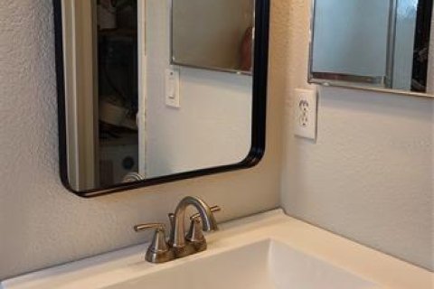 Apartamento en alquiler en Port Richey, Florida, 2 dormitorios, 78.97 m2 № 1876820 - foto 11