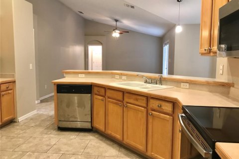 Casa en alquiler en Clermont, Florida, 4 dormitorios, 191.1 m2 № 1871056 - foto 3