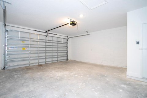 House in Eustis, Florida 4 bedrooms, 172.89 sq.m. № 1533320 - photo 25