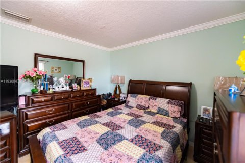 Condo in Miami, Florida, 1 bedroom № 1989387 - photo 17