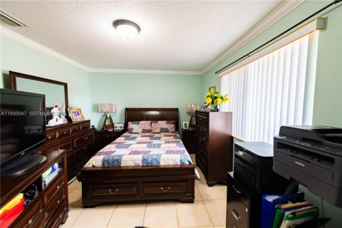 Condo in Miami, Florida, 1 bedroom № 1989387 - photo 20