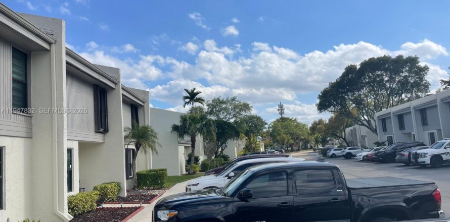 Touwnhouse à Pembroke Pines, Floride 3 chambres, 136.75 m2 № 2003933