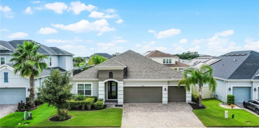 House in Winter Garden, Florida 4 bedrooms, 274.25 sq.m. № 1909573