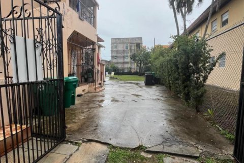 Apartamento en alquiler en Miami, Florida, 1 dormitorio, 236.53 m2 № 1951819 - foto 6