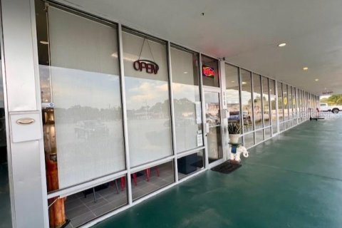 Immobilier commercial à louer à Titusville, Floride: 1594.2 m2 № 1681415 - photo 11